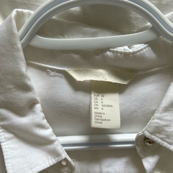 H& M - Picture 2 of 4